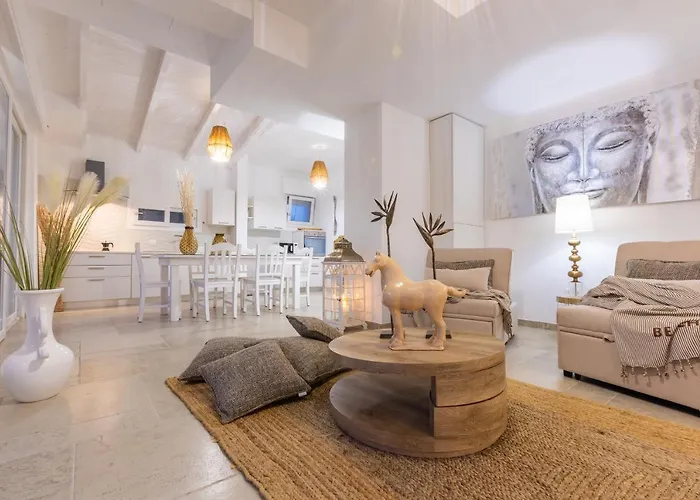 Valentinus * أُجينتو